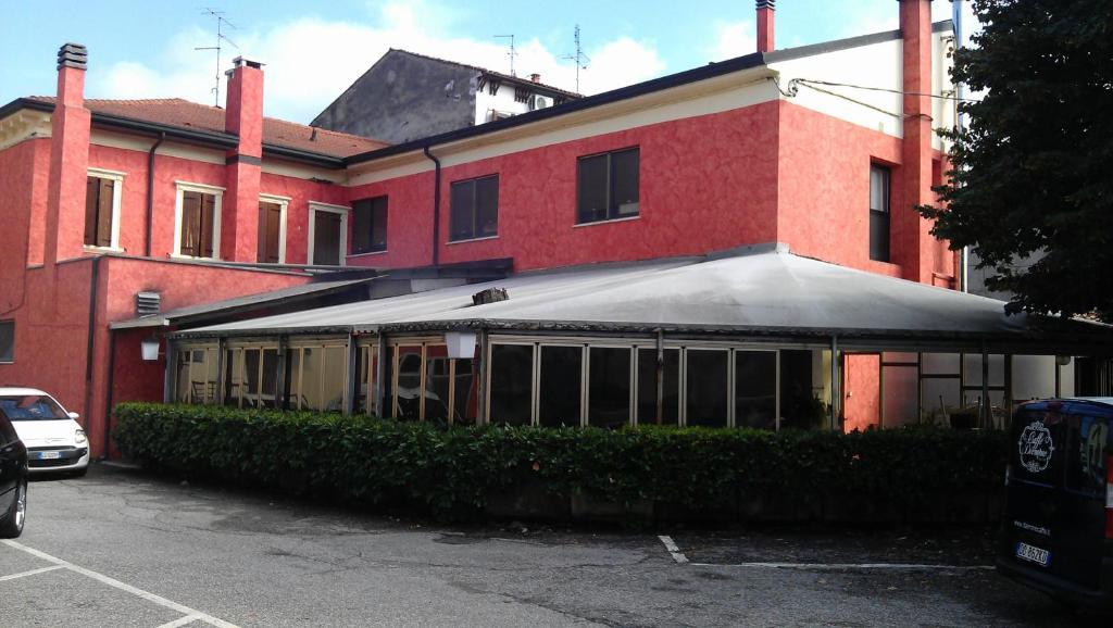 Albergo Pizzeria Sole San Giovanni Lupatoto Extérieur photo