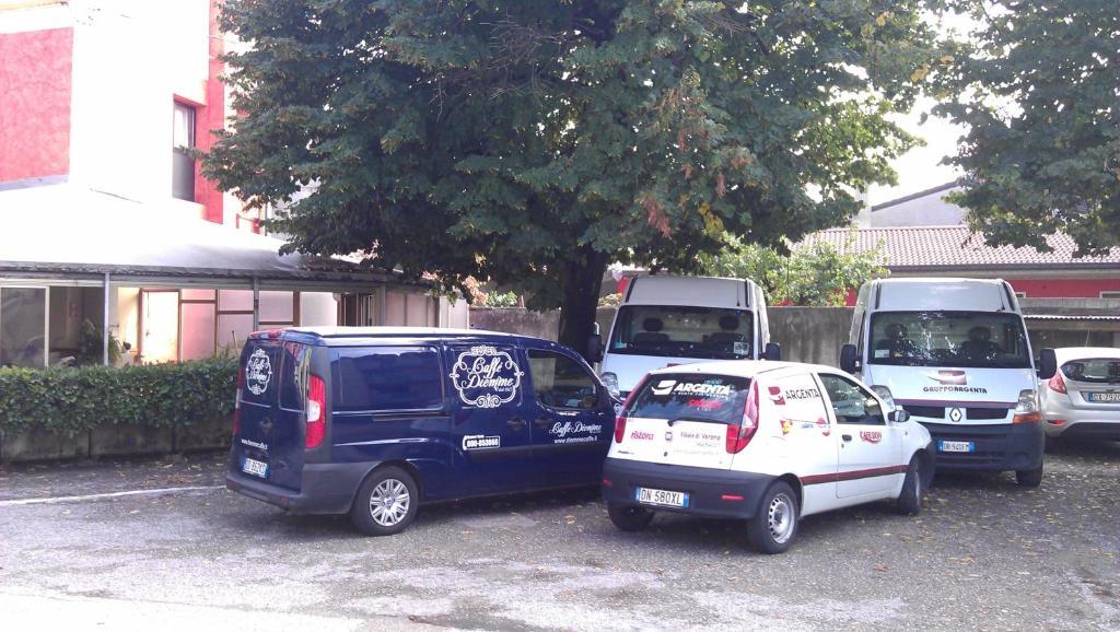 Albergo Pizzeria Sole San Giovanni Lupatoto Extérieur photo