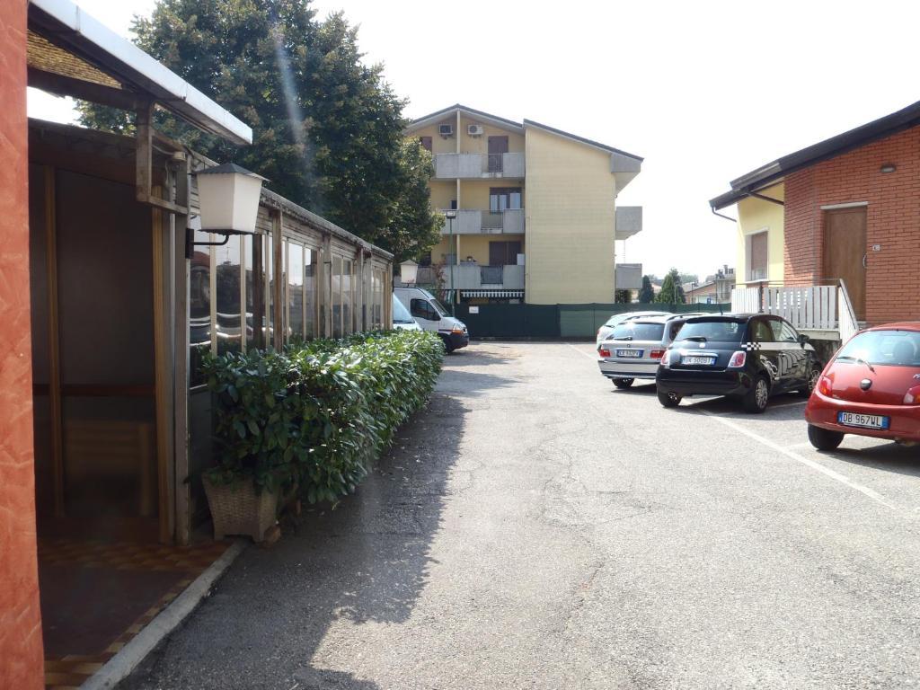 Albergo Pizzeria Sole San Giovanni Lupatoto Extérieur photo