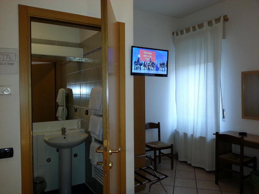 Albergo Pizzeria Sole San Giovanni Lupatoto Chambre photo